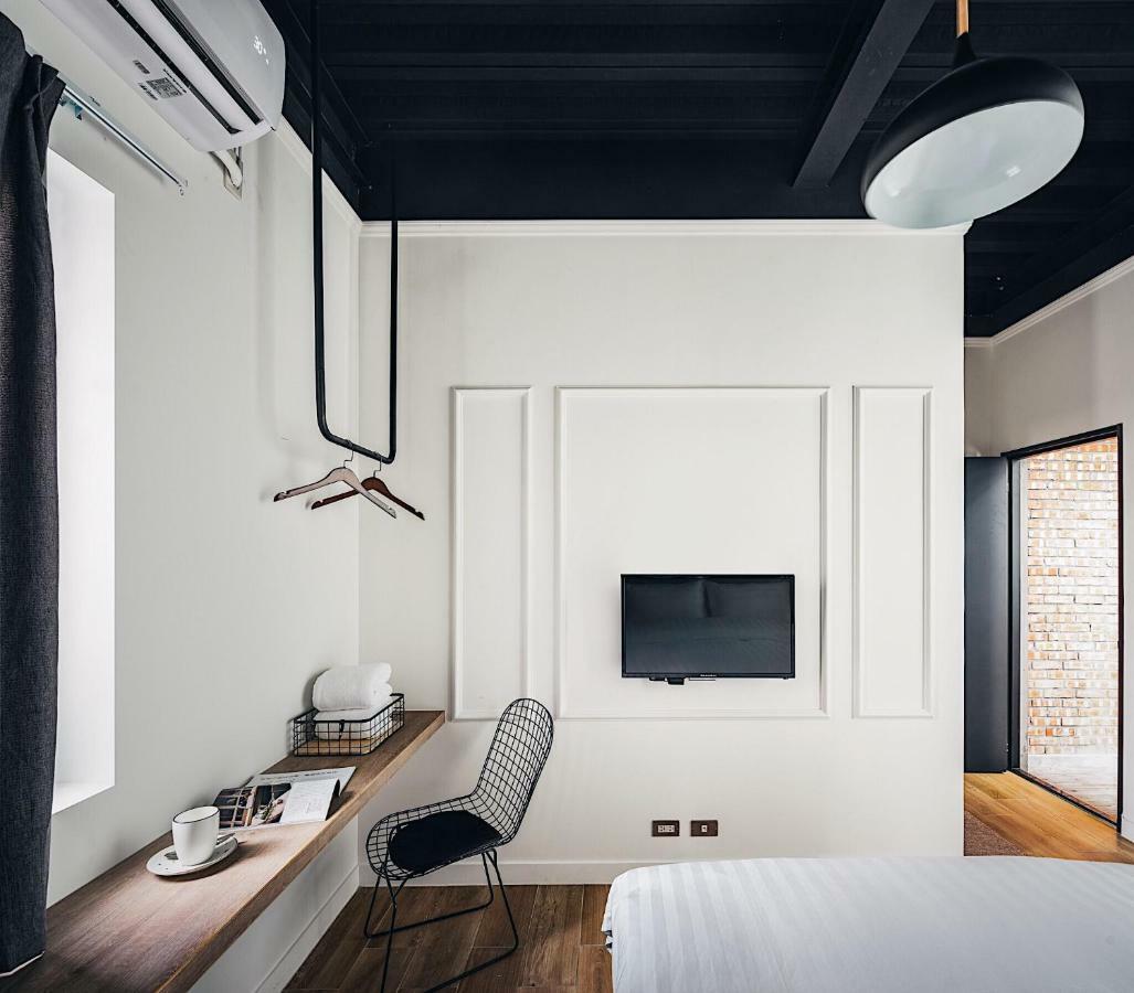 The Gatsby Apartment Tainan Exterior photo