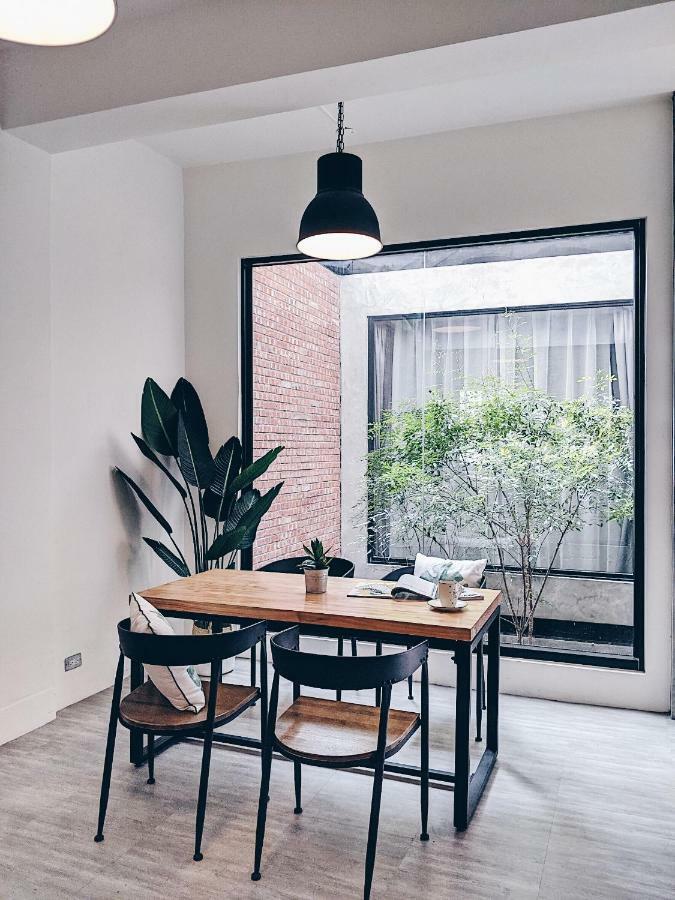 The Gatsby Apartment Tainan Exterior photo